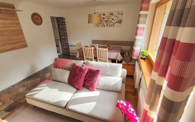 Sweet Stay Forest House