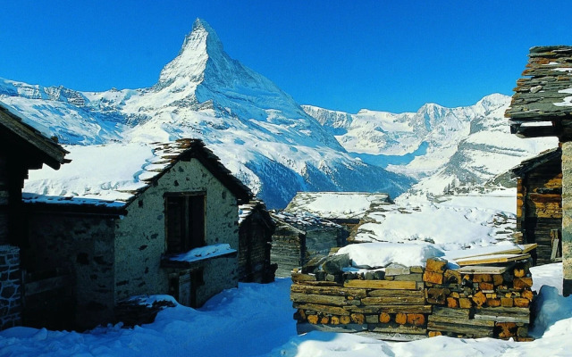 Unique Holiday Home in Heremence in the ski Area
