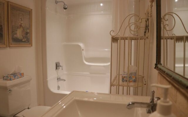 The Old Bank House Bed & Breakfast