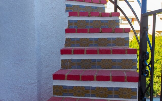 Townhouse with roof terrace 300m Arenal