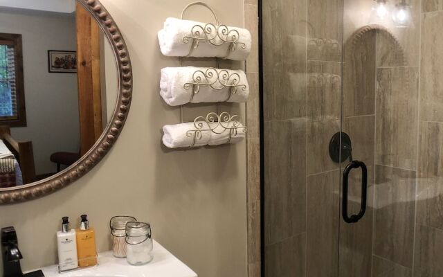 Walnut Waters Bed & Breakfast