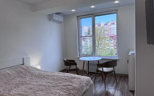 Aura (Аура) на проспекте Столетия Владивостока