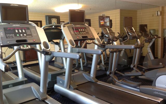 Best Western Plus Fresno Airport Hotel