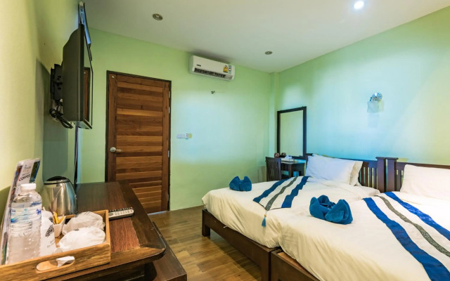 Koh Tao Beach Club