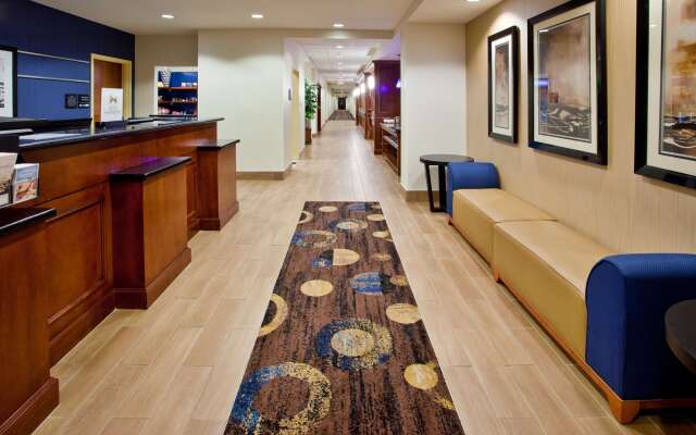 Hampton Inn & Suites ATL-Six Flags