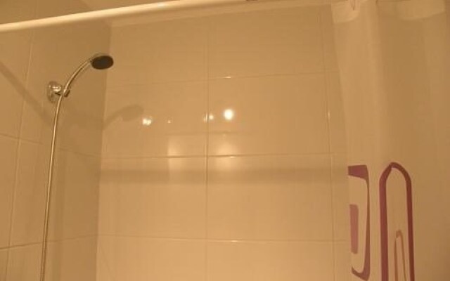 YQ Santiago Suites