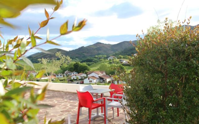 VVF Pays Basque Sare La Rhune, Sare