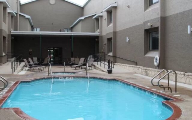 Country Inn & Suites by Radisson, Lackland AFB