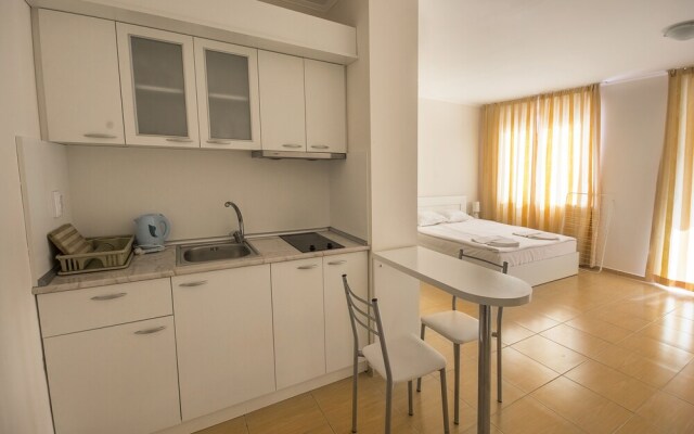 Apollon Apartments