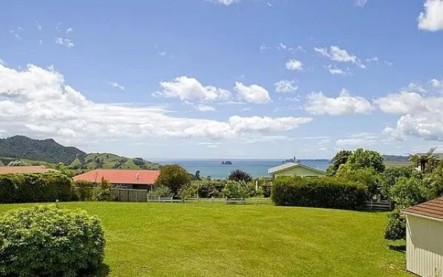 Views on Rimu - Whitianga Holiday Home