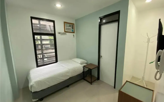OYO 249 Happy House