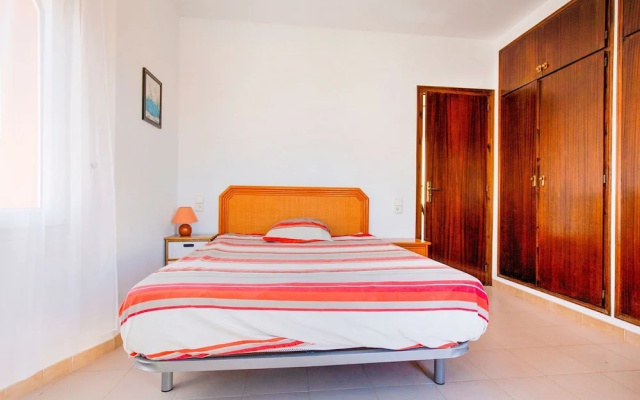 House for 4 With Private Swimming Pool, Near the Beach - фото 3