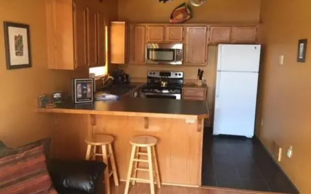 Waveseeker, Homes at White Salmon