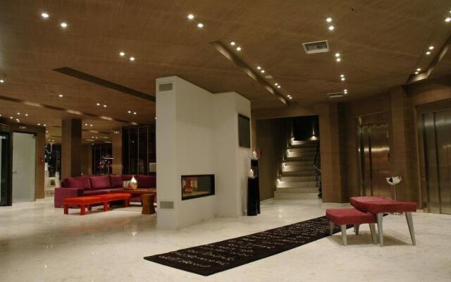 1000 Colors Hotel