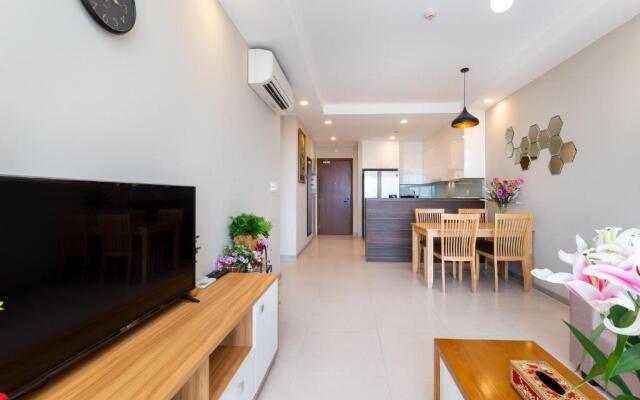 Gold View APT1/2bed/2bath/free pool and Gym