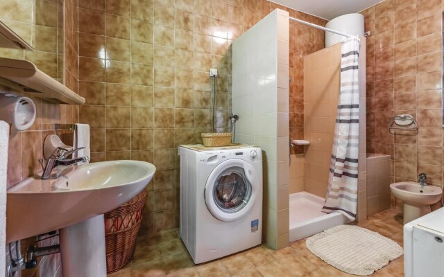 Awesome Apartment in Pula With Wifi and 2 Bedrooms