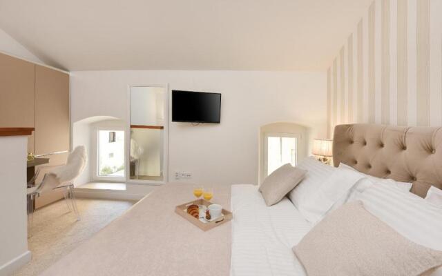 Harvey's luxury rooms