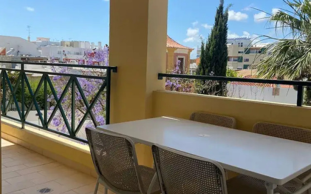 Alameda in Faro With 2 Bedrooms and 2 Bathrooms