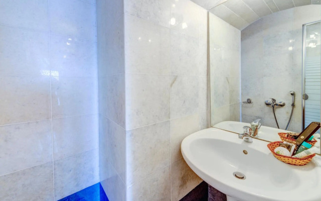 Apollonion Palace Hotel