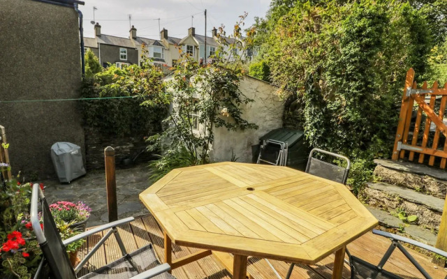 6 Glyn Terrace