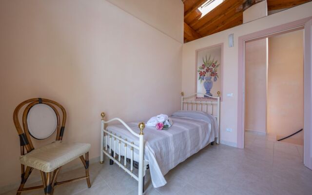 Villa Clara few km From the sea