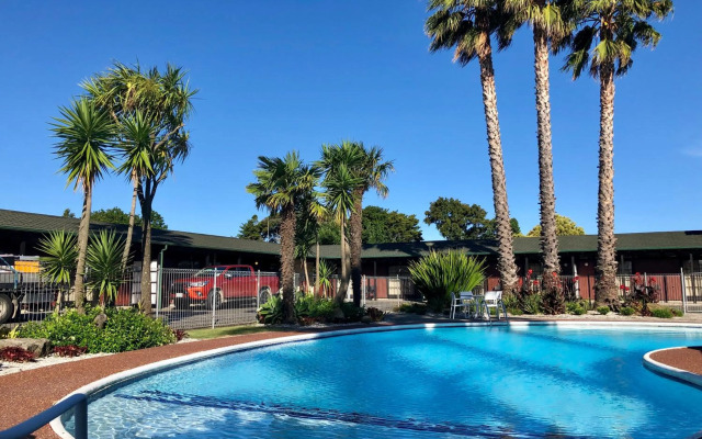 Teal Motor Lodge