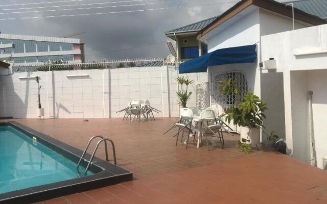 Eastoment Hotel