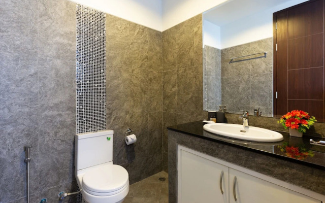 Tropical Stay at 2BR Pool Villa Greens 8