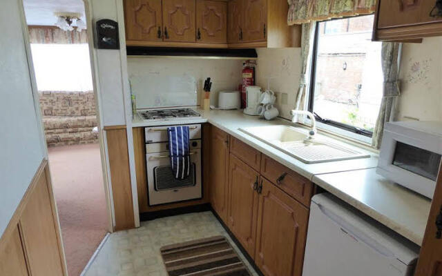 Pitch & Canvas Self Catering at Broad Oak Farm -Caravan Park