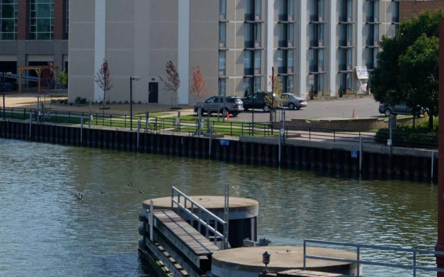 Hampton Inn Green Bay Downtow