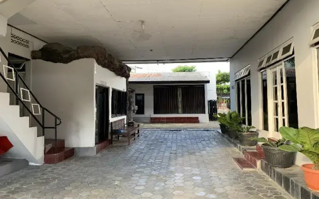 Hotel Merak Indah By Zuzu