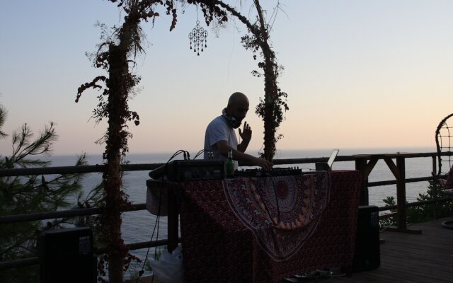 Shambala Lodge - Adults Only