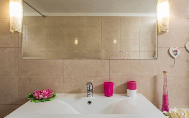 Athina's House