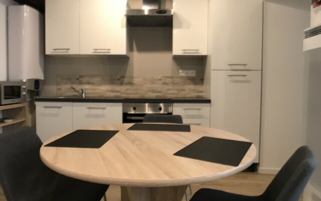 Bel Appartement Avec Cour Privative