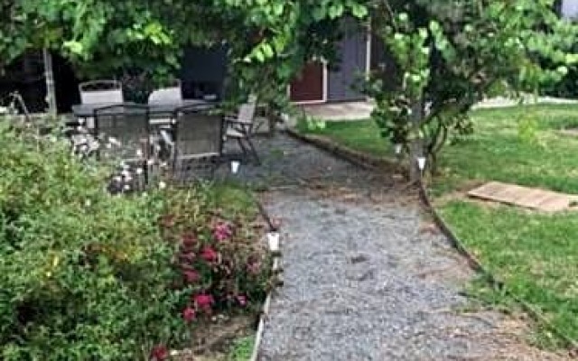 Nowa Nowa Hotel Motel