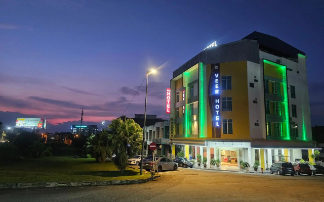Veer Hotel
