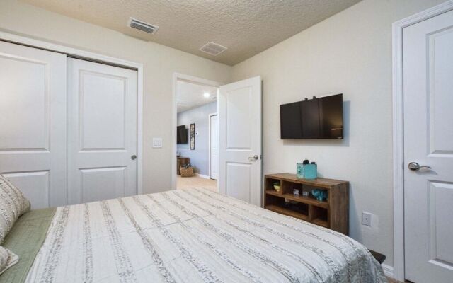 Solterra - 5 Bedrooms Townhome w/Spashpool-7041SR