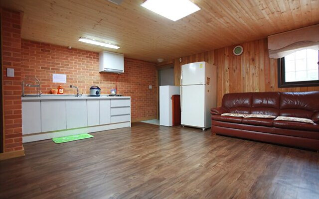 Yongin Tree's Story Pension