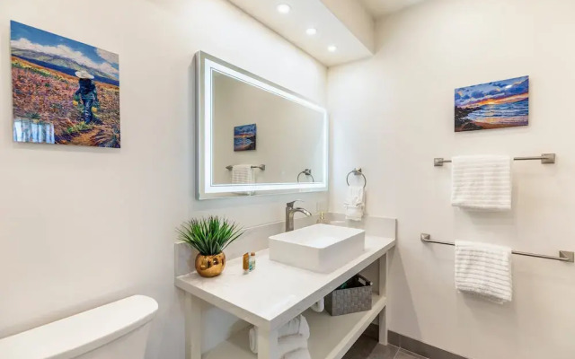 Kuau Plaza Paia Condo with Parking