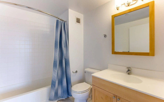Global Luxury Suites at Kendall West