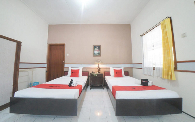 RedDoorz near Balai Kota Malang