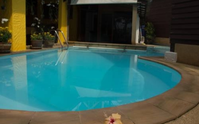 Naithon Beach Resort