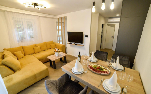 Luxury Apartment Knezovic