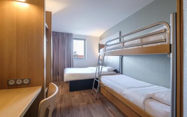 B&B HOTEL Calais Centre Saint-Pierre