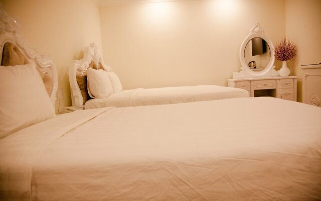 Hoa Sen Vang Hotel Dalat