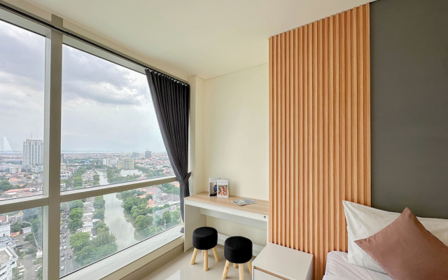 Spacious 1Br With City View At Praxis Apartment