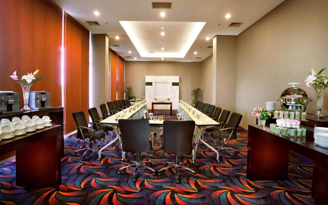 Fame Hotel Gading Serpong