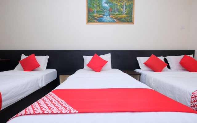 OYO 1104 Q Hotel - photo 3