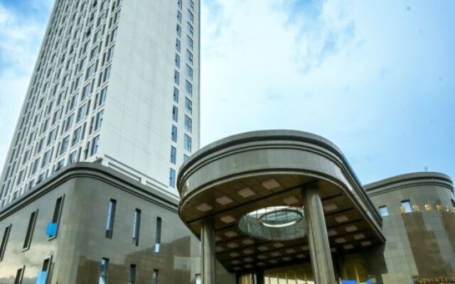 Lvbao Yinhe Hotel