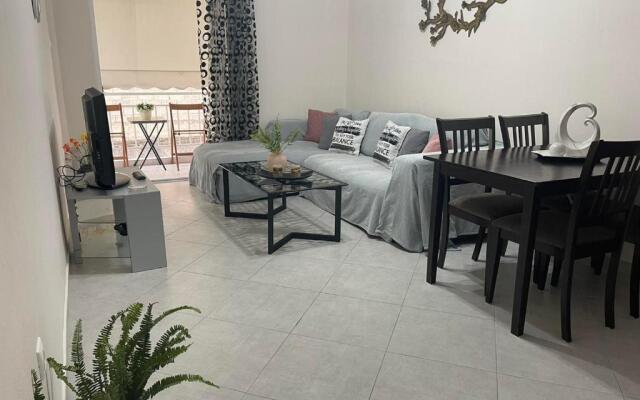 Cozy Apartment in Nea Palatia-Oropos